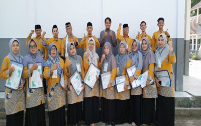 PENDIDIKAN DAN LATIHAN GURU MTS MALNU TEGALLEGA